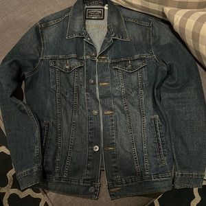 Levi Strauss Mens Large Jeans Jacket, like new condition